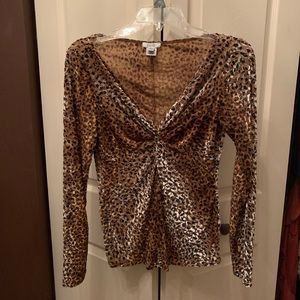 Caché long sleeve cheetah print shirt